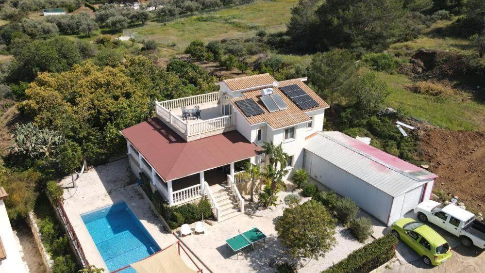 Pomos Harbourbiew Villa photo 3