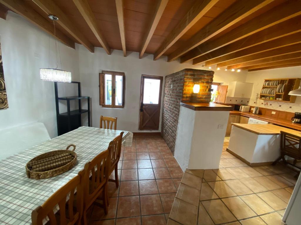 Casaruralarona photo 1
