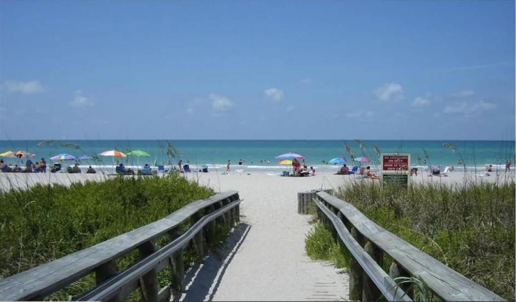 Manasota Key Cottage B photo 1