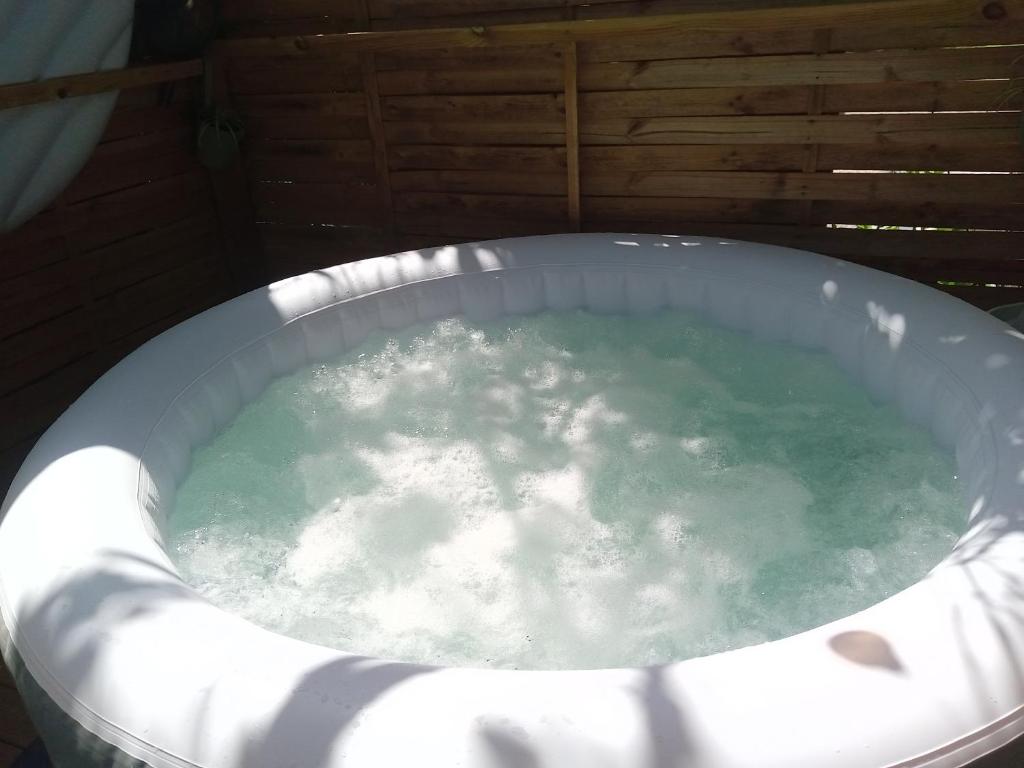 Maison de poupée et son SPA privatif photo 1