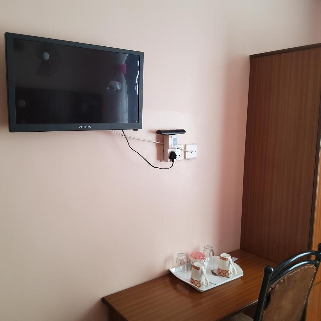 Monrovia Guest House photo 3