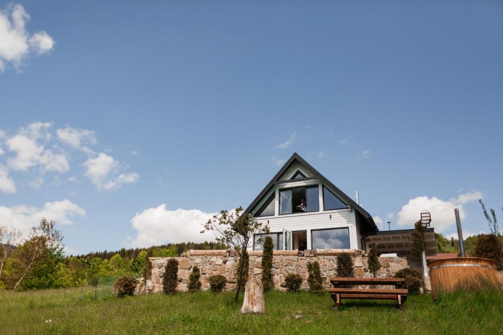 Top House photo 3