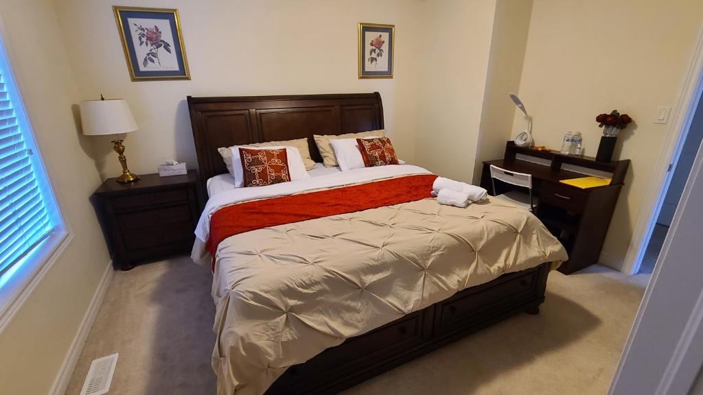 Beautiful Master Bedroom, TV, Wi-fi, Laundry, Parking photo 2