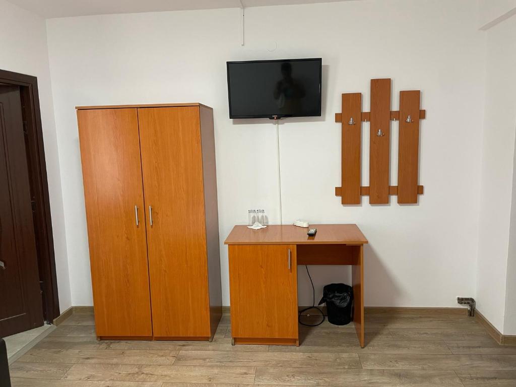 Hotel Tata Si Fii photo 3