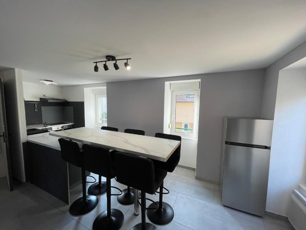 Appartement Familiale PREMIUM : proche gare de Belfort photo 2