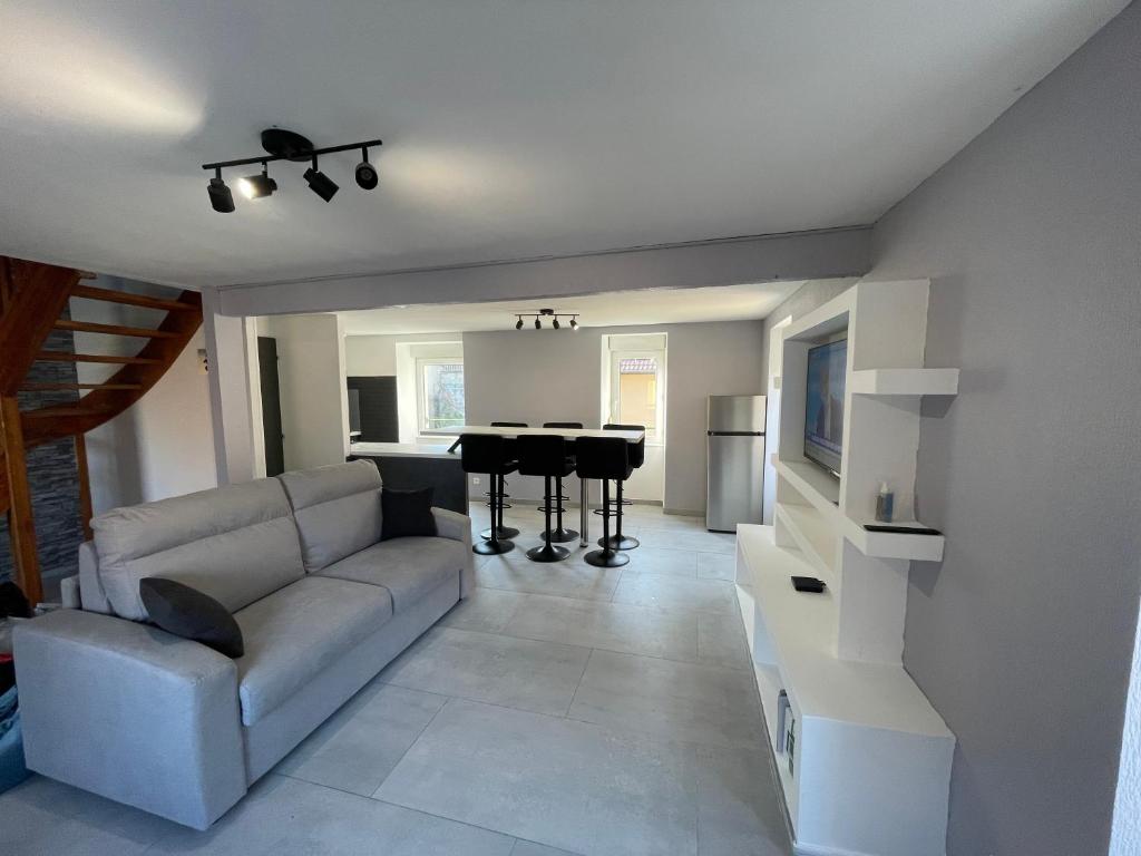 Appartement Familiale PREMIUM : proche gare de Belfort photo 1