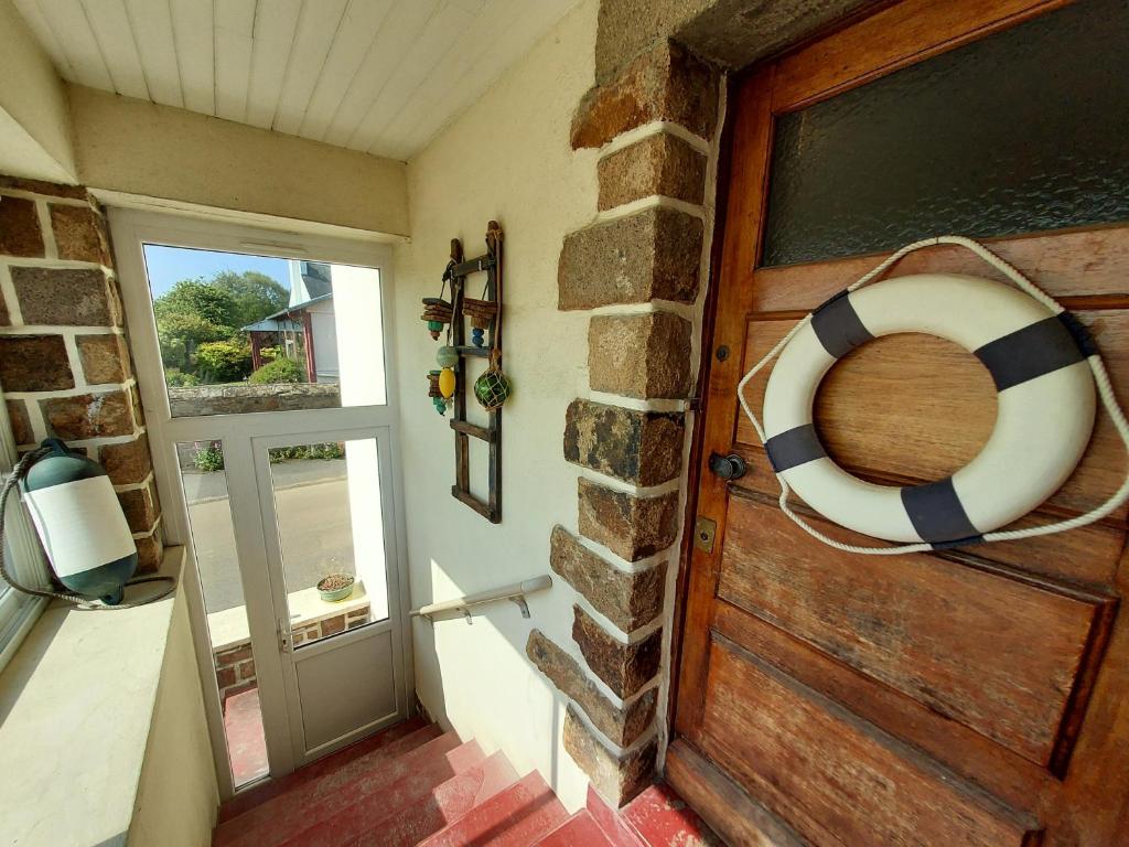 Maison au cœur du bourg, plages à pied photo 1