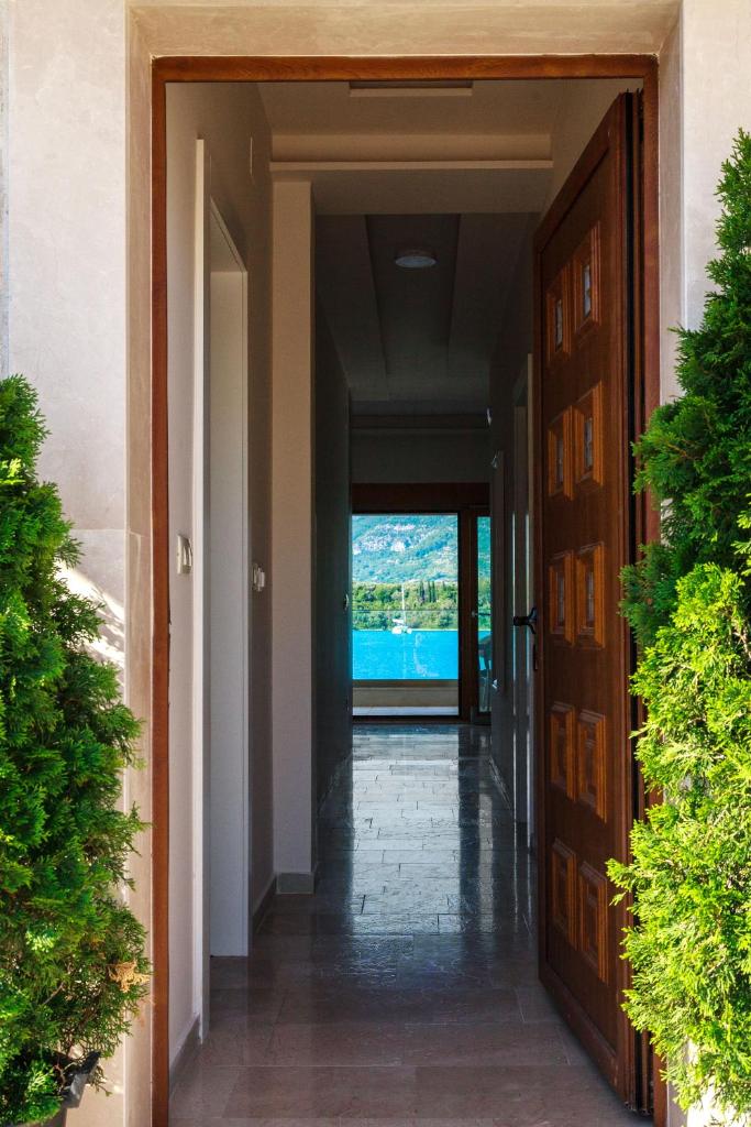 Villa Amari waterfront, step to the sea and berth photo 1