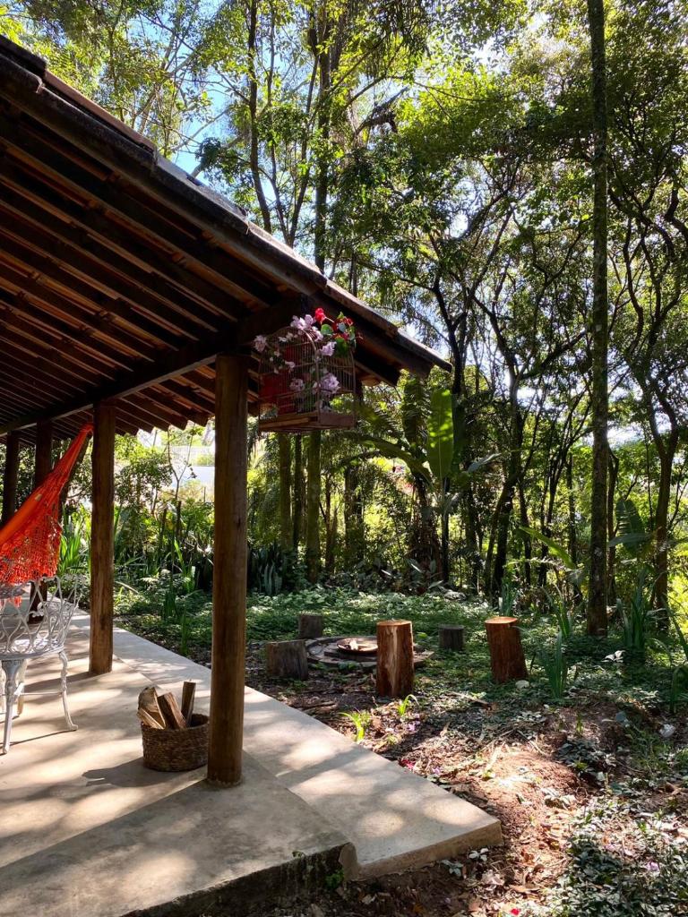 Casa charmosa em condomínio arborizado photo 2