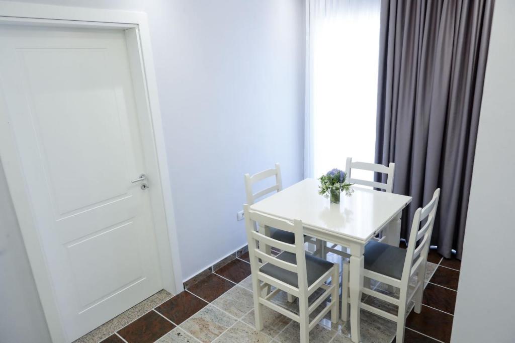 Fishta Apartments Q5 33 photo 4