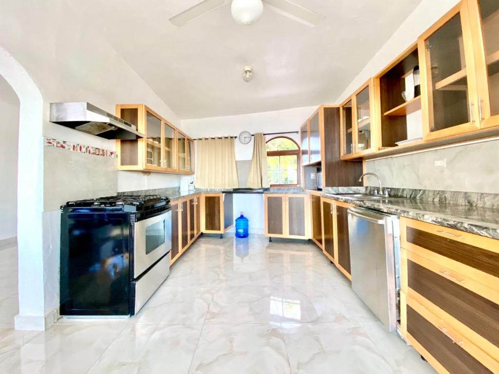 Inviting 2-Bed Apartment in Cofresi photo 4