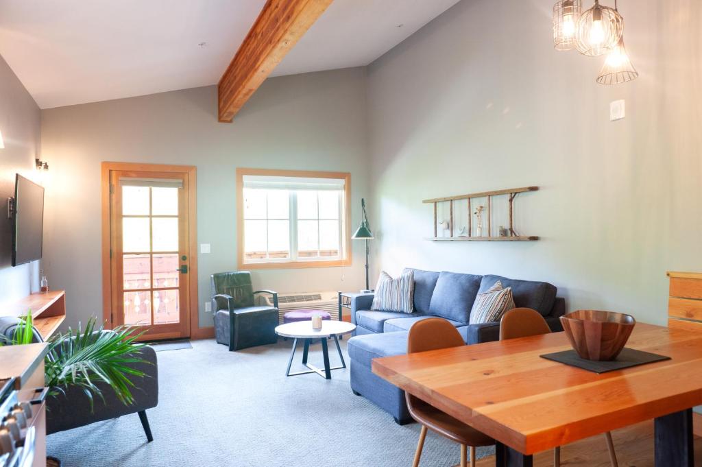 The Suites on Main photo 1