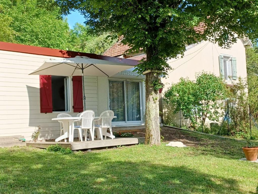 Gîte Le Menoux, 2 pièces, 4 personnes - FR-1-591-408 photo 4