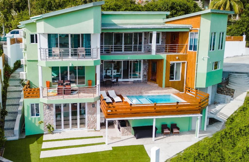 Mango Verte Escape