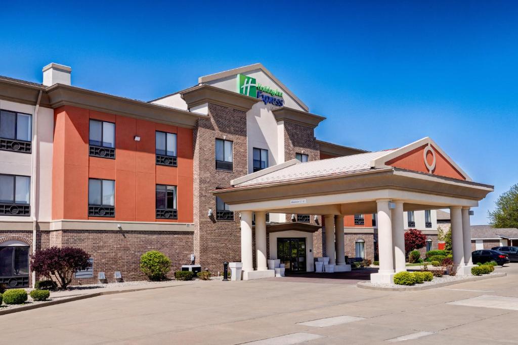 Holiday Inn Express Hotel & Suites Shelbyville Indianapolis, an IHG Hotel image