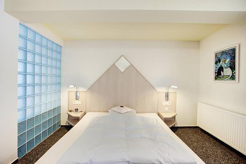 alfa hotel Room Type - Deluxe Double Room