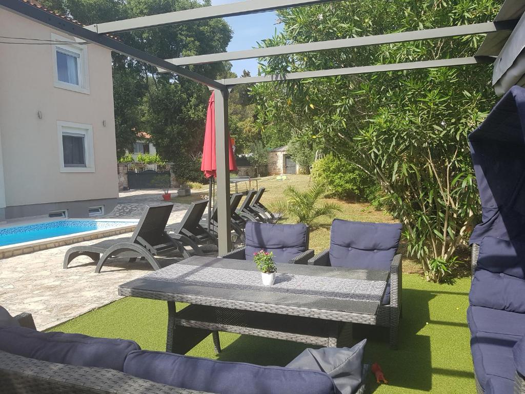 Family villa Oaza in Pula photo 2