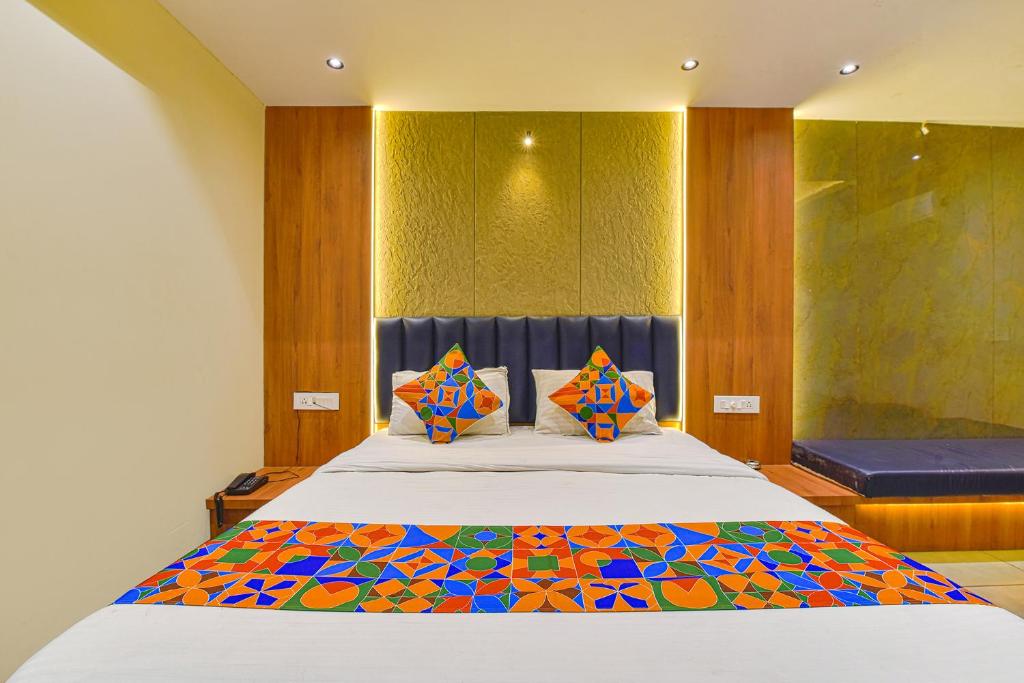 FabHotel Udhna Inn, Near Udhna Junction photo 1