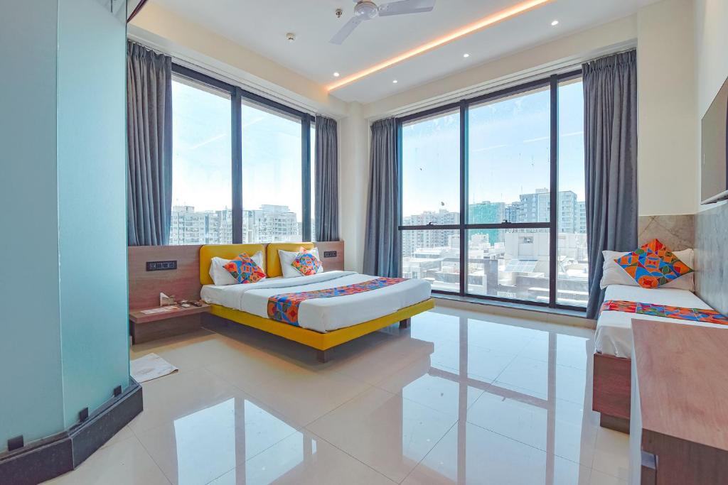 FabHotel Gold Palace Inn photo 4