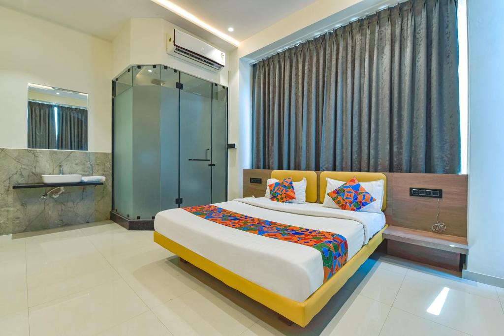 FabHotel Gold Palace Inn photo 1