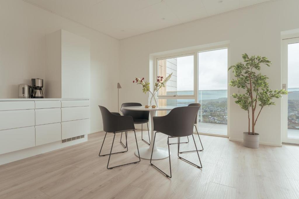 Nordic Swan Aparthotel with Panoramic Seaview photo 3