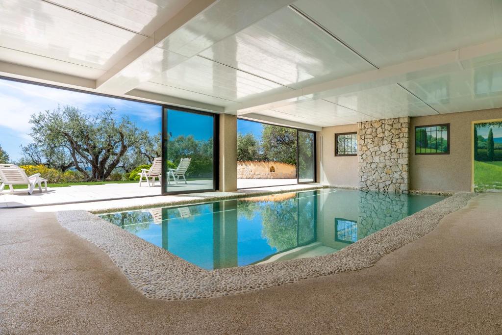 Le Mas des Moulières - Vue montagne avec piscine et sauna