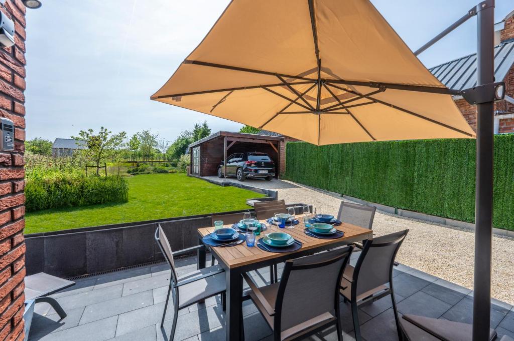 unique hideaway, holiday house with large garden photo 4