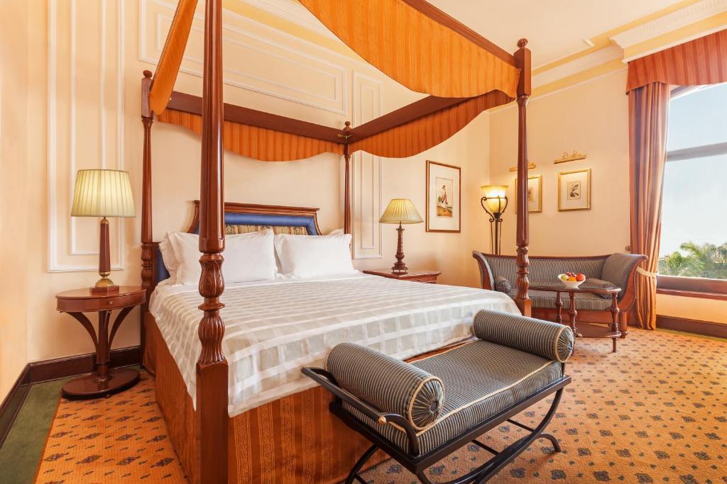 Четырехместный (Двухместный номер «Премьер» с 1 кроватью), The Oberoi Grand Kolkata