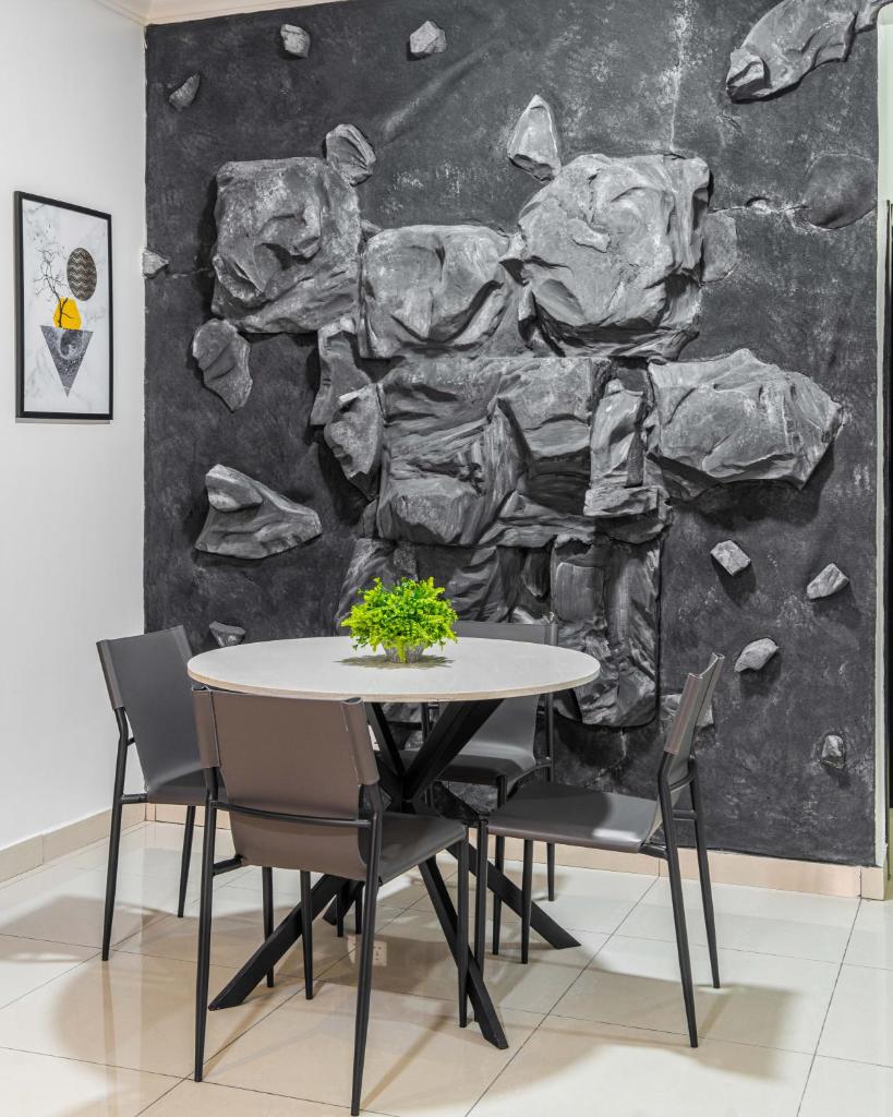 Dwellion Homes Luxury Apartment photo 3