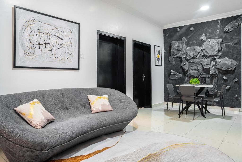 Dwellion Homes Luxury Apartment photo 1