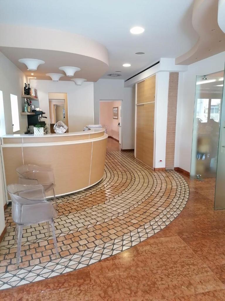 Ristorante Hotel Lucia - 100 mt dal mare photo 3