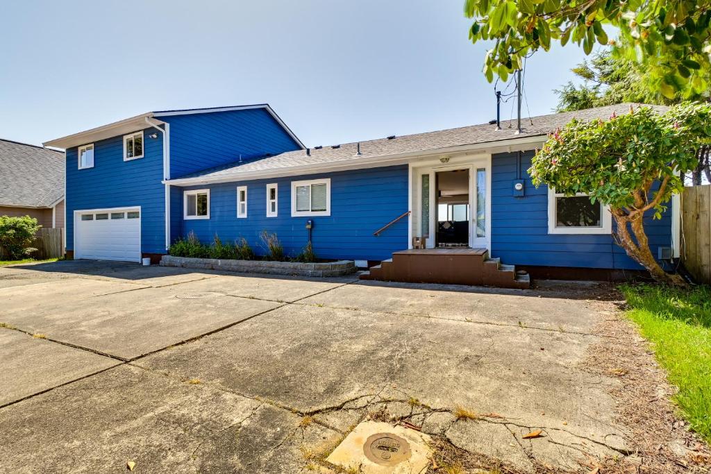 Moclips Home with Hot Tub and Stunning Beach Views! photo 1