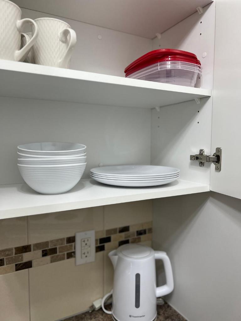 Spacious room with TV, Wi-Fi, Netflix, Parking