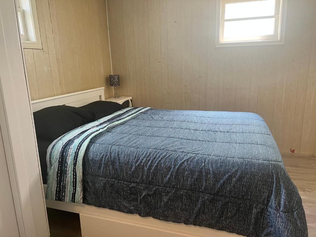 Spacious room with TV, Wi-Fi, Netflix, Parking photo 4