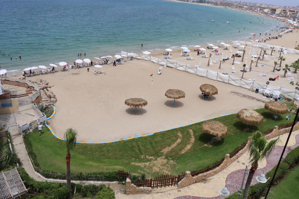 Mamoura Private Beach, Exclusive Luxury & Comfort