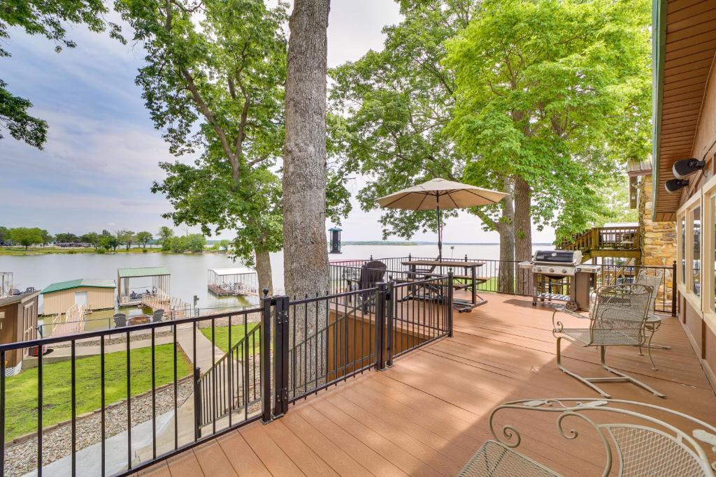 Pet-Friendly Grove Vacation Rental with Boat Dock!