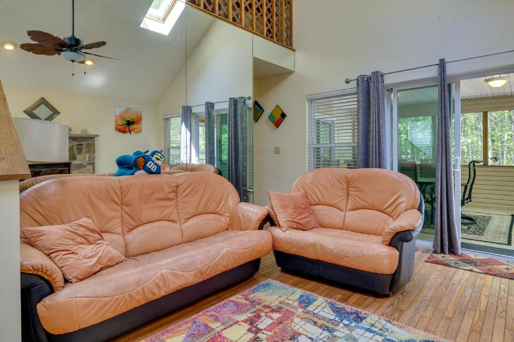 Pocono Lake Home with Community Pools photo 3