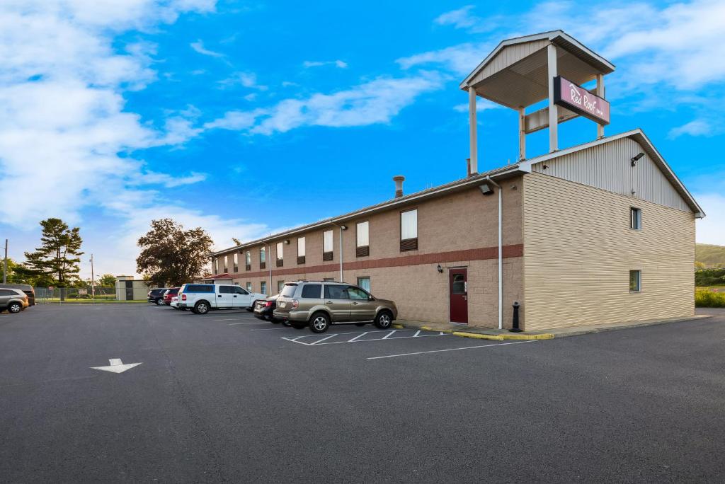 Red Roof Inn Allentown South photo 2