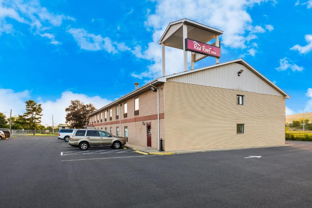 Red Roof Inn Allentown South photo 1