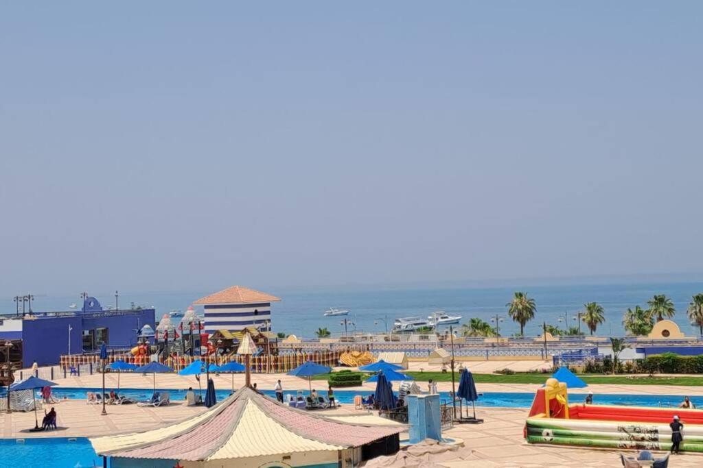 Porto Sokhna Pyramids Towers family winter escape photo 1