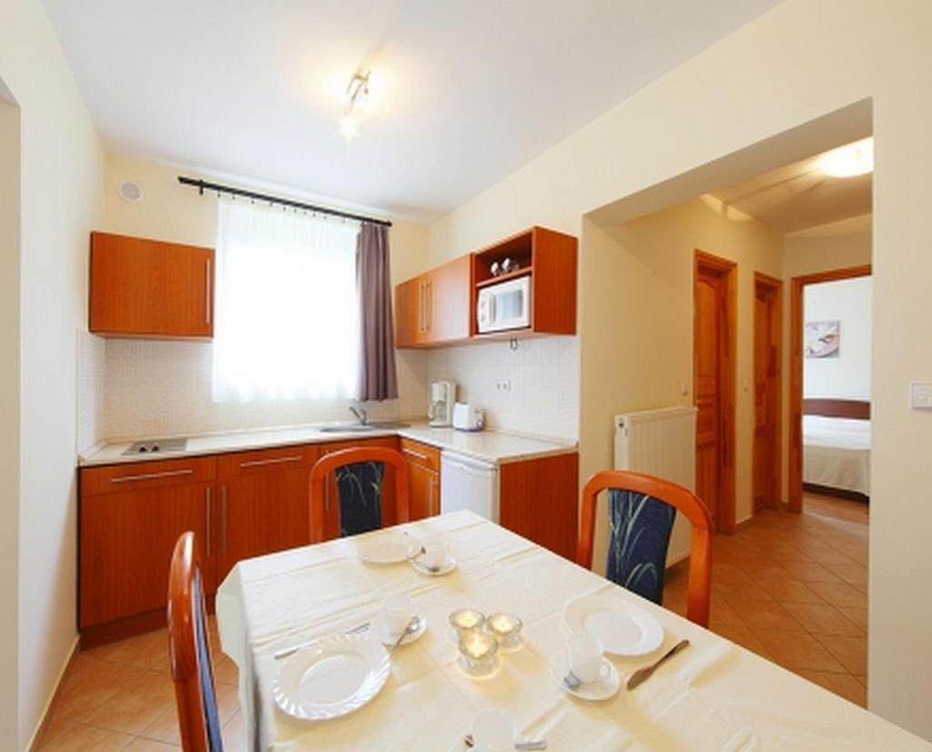 Апартаменты (Апартаменты с балконом (2 взрослых)), Centrum Apartmanház