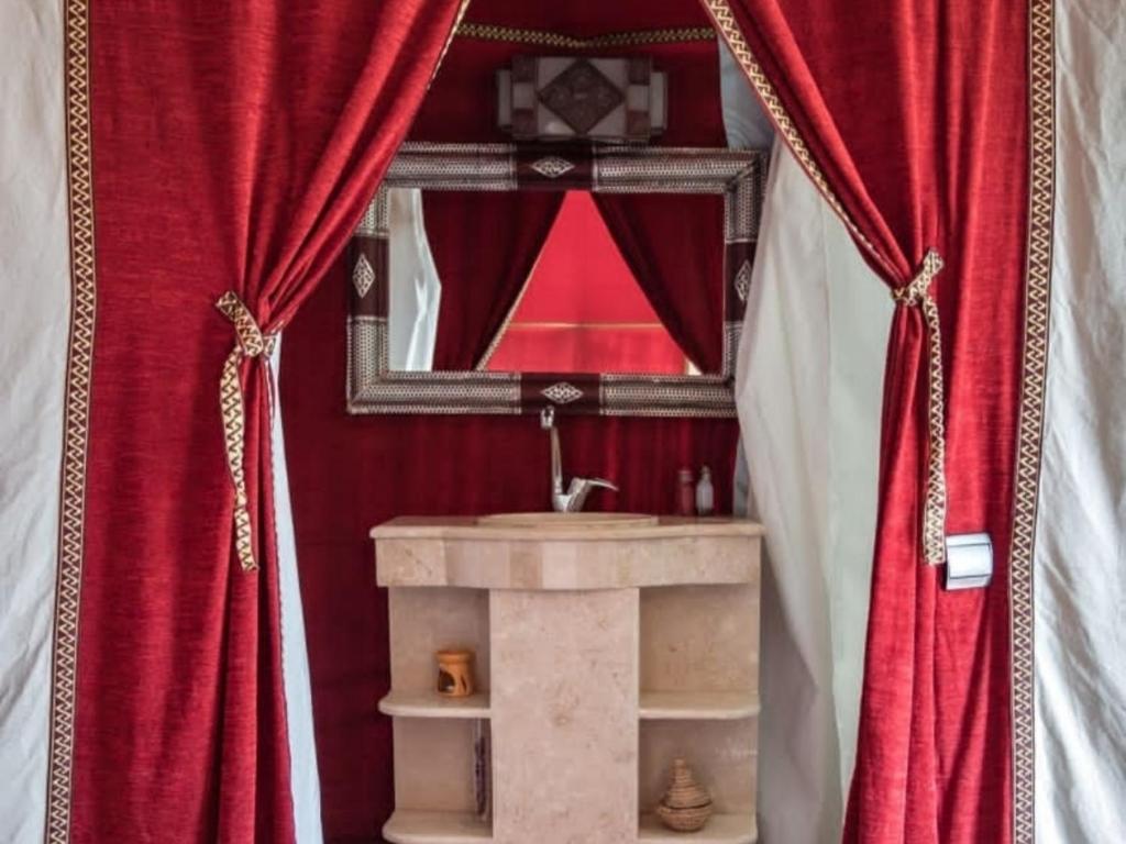 Desert Luxurious Camp & activities photo 2