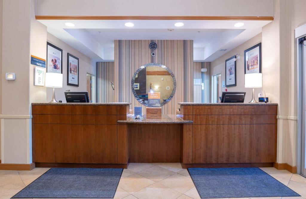 Sandman Hotel and Suites Squamish photo 2