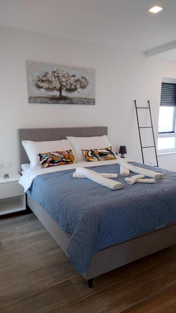 Maris Home 1 photo 1
