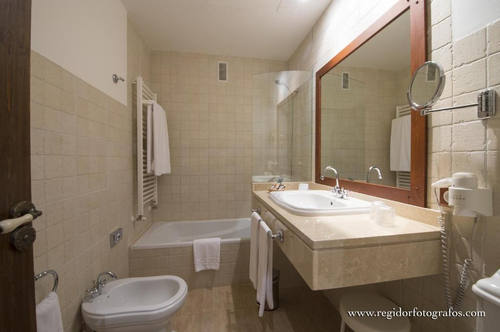 Hospedium Hotel Cortijo Santa Cruz photo 3