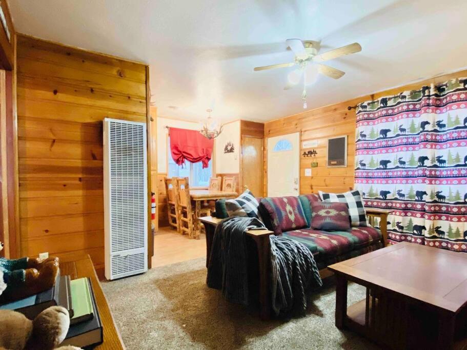 Cozy Spa Retreat Near Resorts and Snow Play photo 3