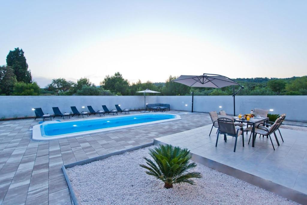 Villa Blazen photo 1