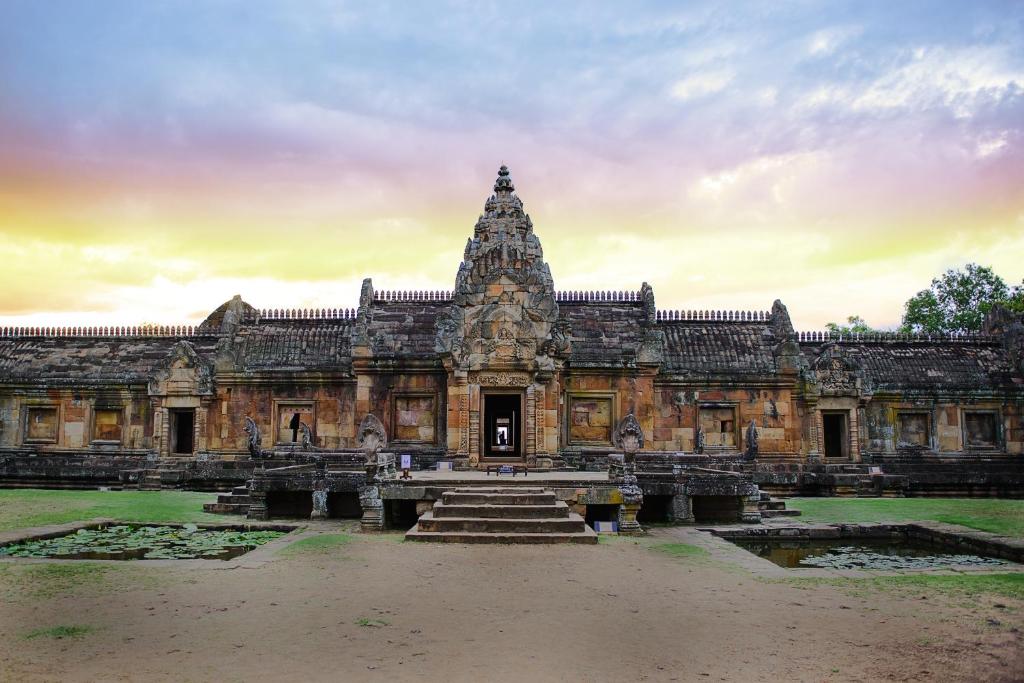 Phanomrung Hostel & Linn Chan Cafe พนมรุ้ง โฮส์เทล แอนด์ ลิณณ์จัง คาเฟ่ photo 2