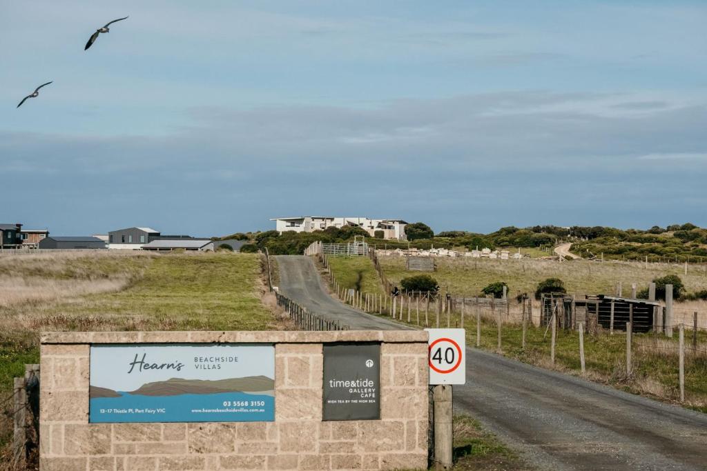 Hearns Beachside Villa 9 photo 1