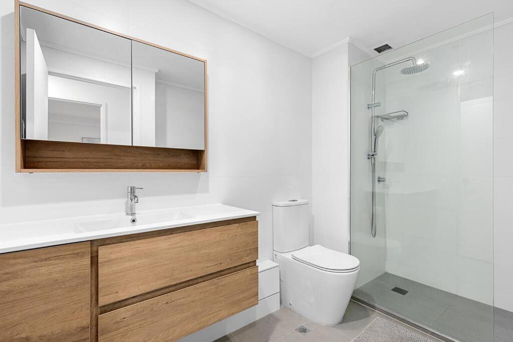 2-Bedroom Apartment in Paris End of Melbourne CBD photo 1